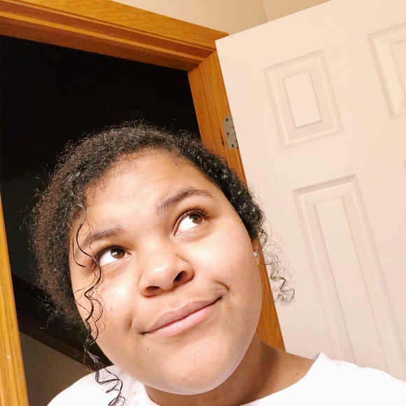 Meet your Posher, Mckenzie - Picture 2 of 2